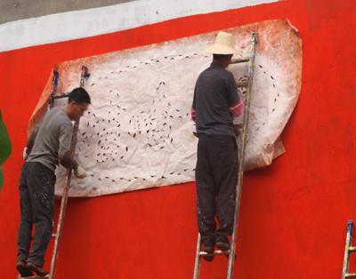 娃哈哈，2010年10月與娃哈哈公司接觸，他們多次派業務人員到公司考察，對鄉村刷墻廣告的用料，流程，后期保障作了詳細的詢問與記錄，2011年3月，我公司相關人員相繼與娃哈哈的大區經理進行了交流，初步達成合作意向。2011年5月就刷墻廣告與娃哈哈公司湖南，湖北達成了20萬平方米的協議。施工周期20天 